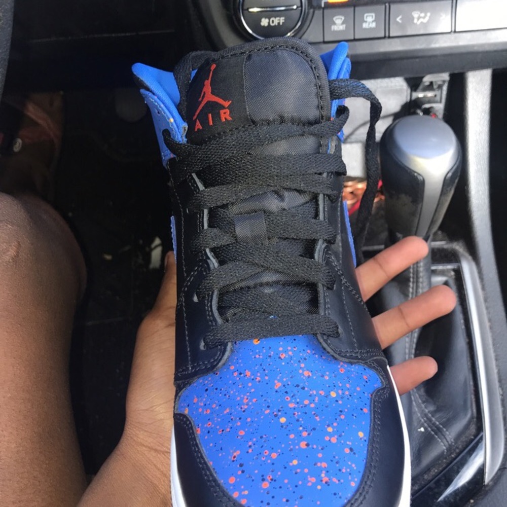 Jordan 1s - Picture 3 of 3